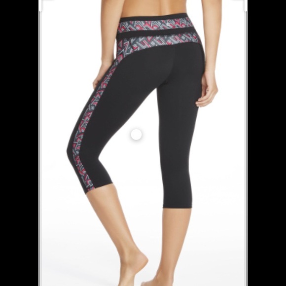 Fabletics Pants - Fabletics Camacan Capri workout pants